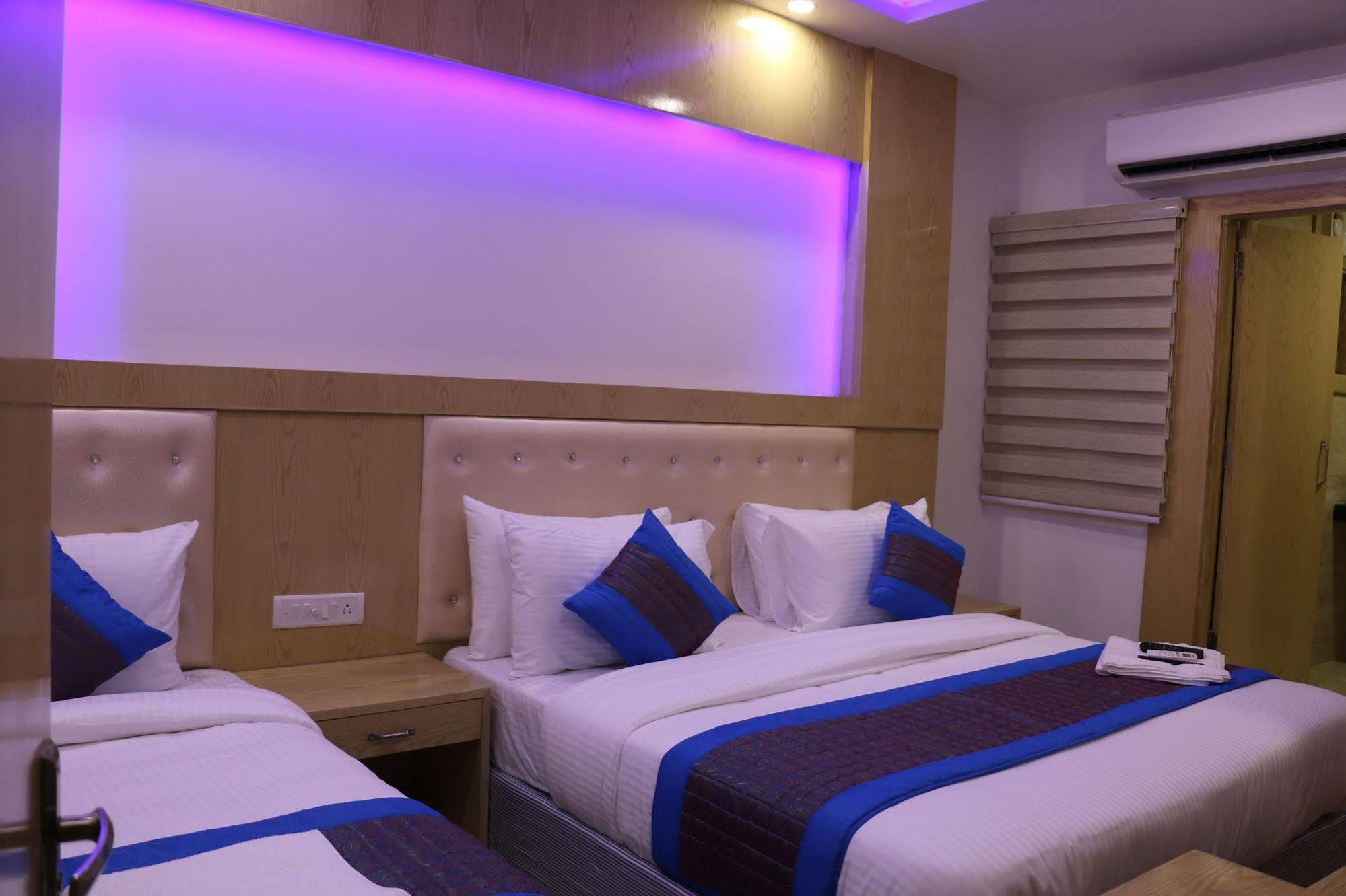 Hotel Prince Palace Deluxe - Paharganj - New Delhi Exterior photo