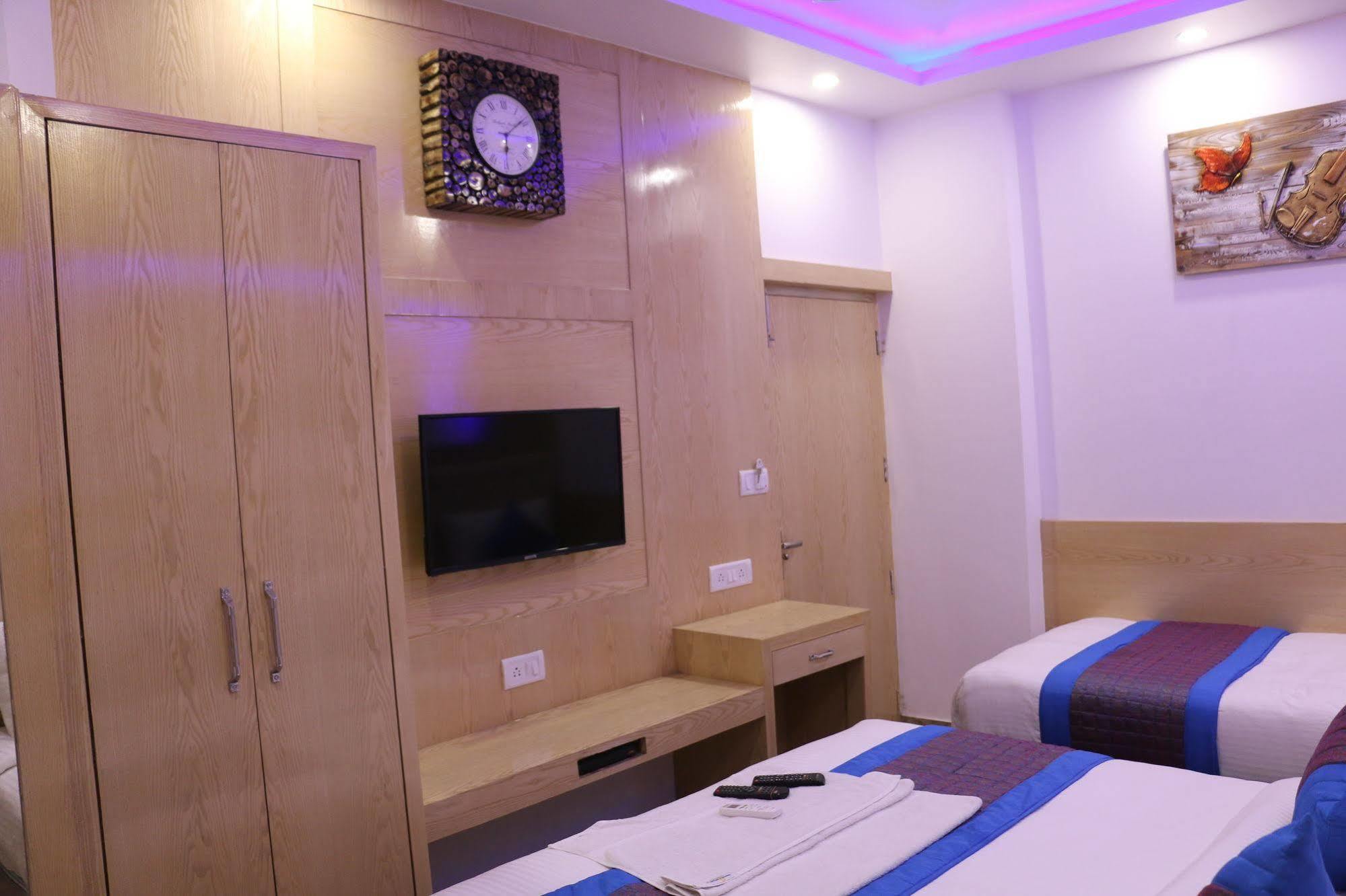 Hotel Prince Palace Deluxe - Paharganj - New Delhi Exterior photo