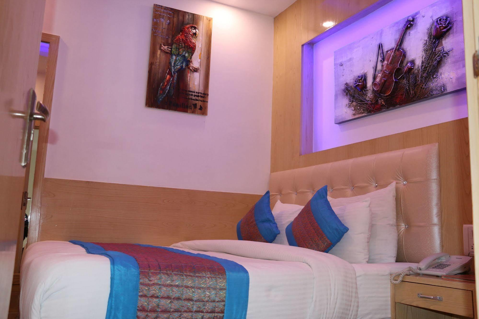 Hotel Prince Palace Deluxe - Paharganj - New Delhi Exterior photo